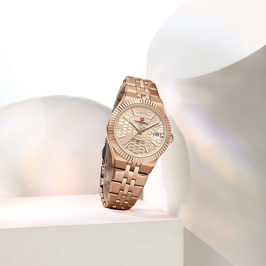 Naviforce Sophie rose gold női karóra hangulatfotó
